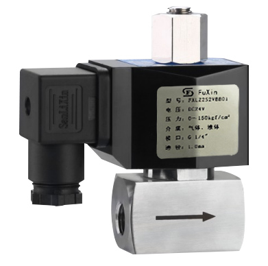 Vehicle traveling data recorder